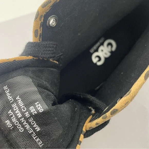 GBG Los Angeles Tan and Black Polka Dot Sneakers - Picture 9 of 10